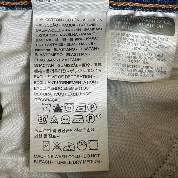 Levi Premium Wedgie Straight High Rise Button Fly. Blue Size 26 #789 - Picture 12 of 13